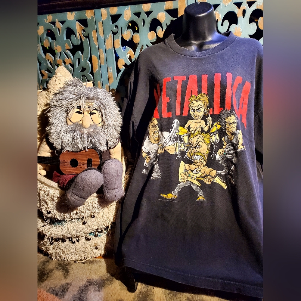 Metallica Vintage T Shirt '96-'97 Tour Dates Size XL Great pre owned condition.